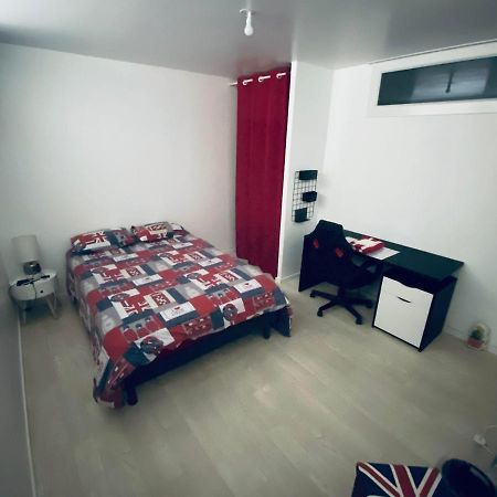 Chambre Privee Face A La Gare Apartment Tarbes Exterior photo